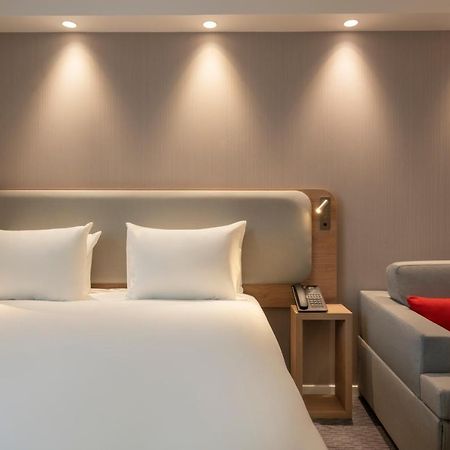Holiday Inn Express - Marne-La-Vallee Val D'Europe By Ihg Байи-Романвилие Екстериор снимка