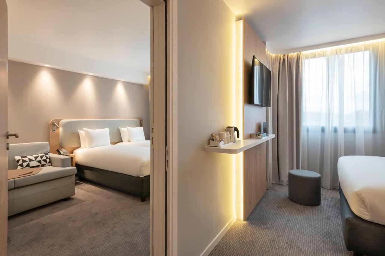 Holiday Inn Express - Marne-La-Vallee Val D'Europe By Ihg Байи-Романвилие Екстериор снимка