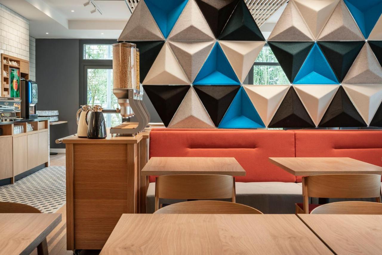 Holiday Inn Express - Marne-La-Vallee Val D'Europe By Ihg Байи-Романвилие Екстериор снимка