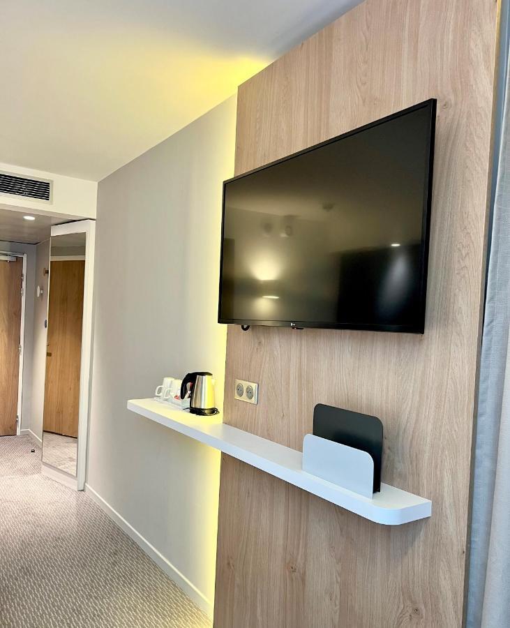Holiday Inn Express - Marne-La-Vallee Val D'Europe By Ihg Байи-Романвилие Екстериор снимка